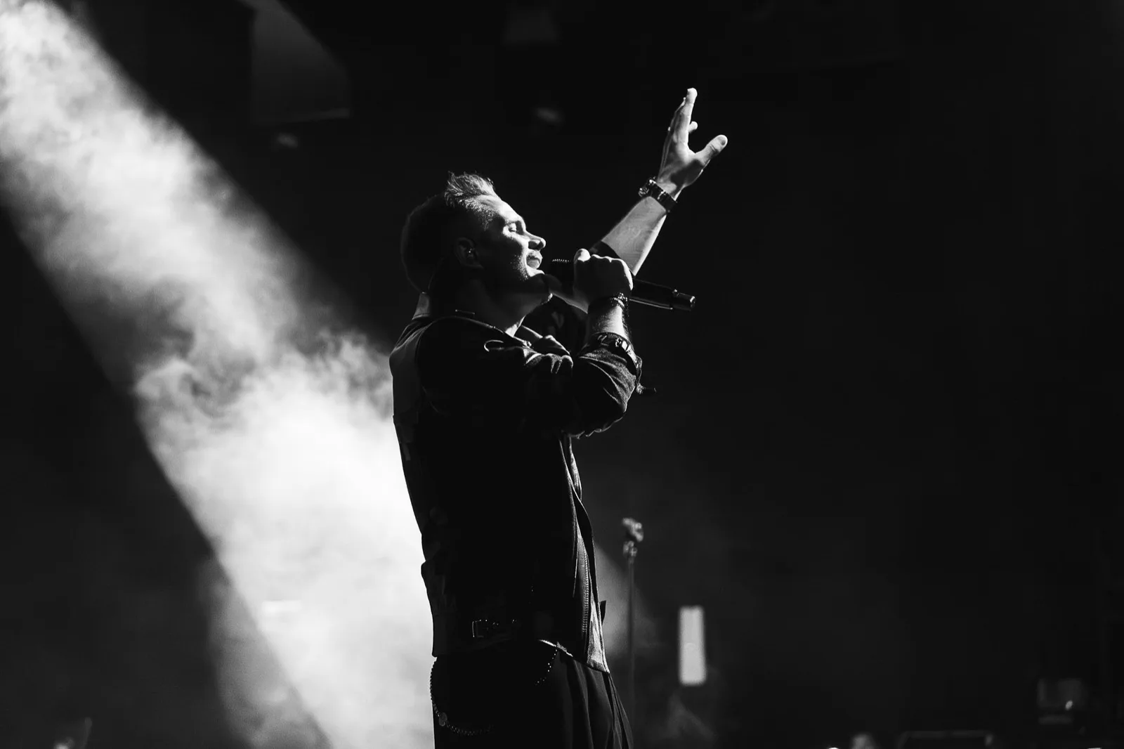 Veréb Tamás on stage at one of the tour stops, black-and-white photograph